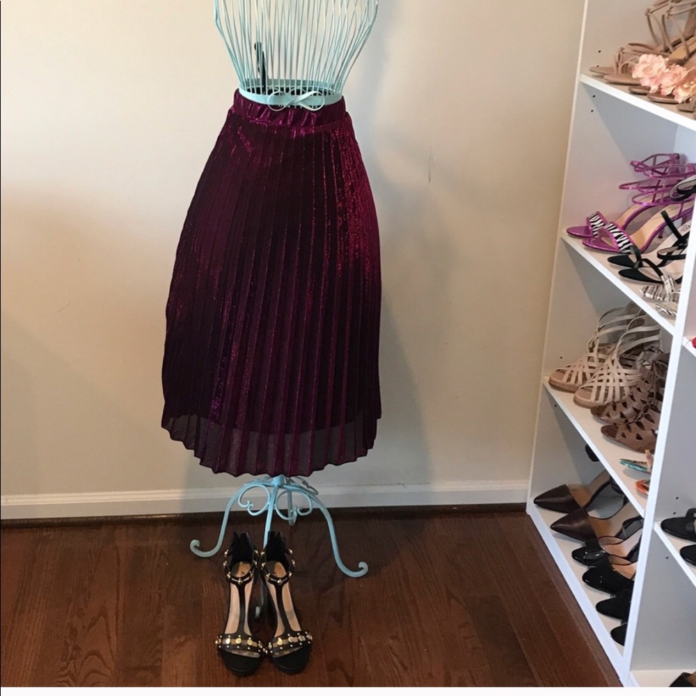 IDITA Metallic Pleated Skirt